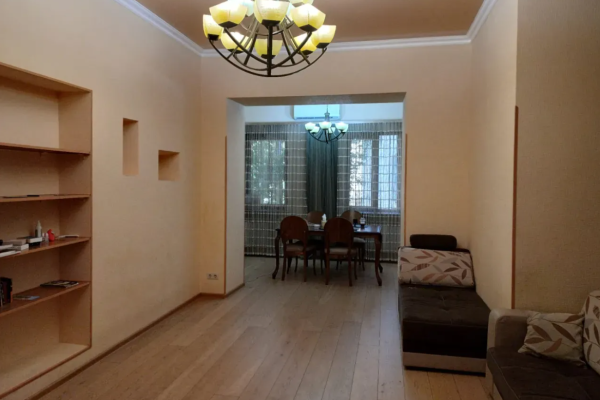 Իսահակյան փողոց