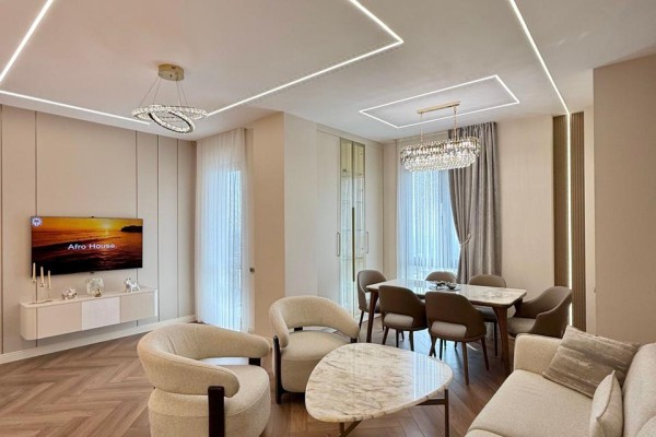 Դավիթ Անհաղթ,նորակառույցում