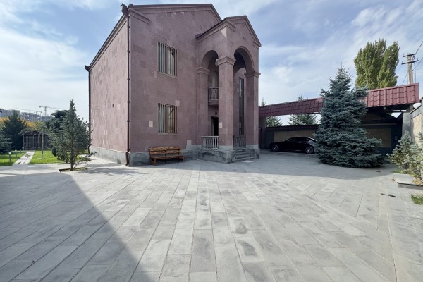 Առինջ Պարույր Սևակ