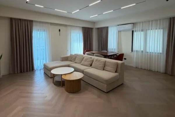 Քանաքեռ-Զեյթուն, Գոգոլ Պլազա